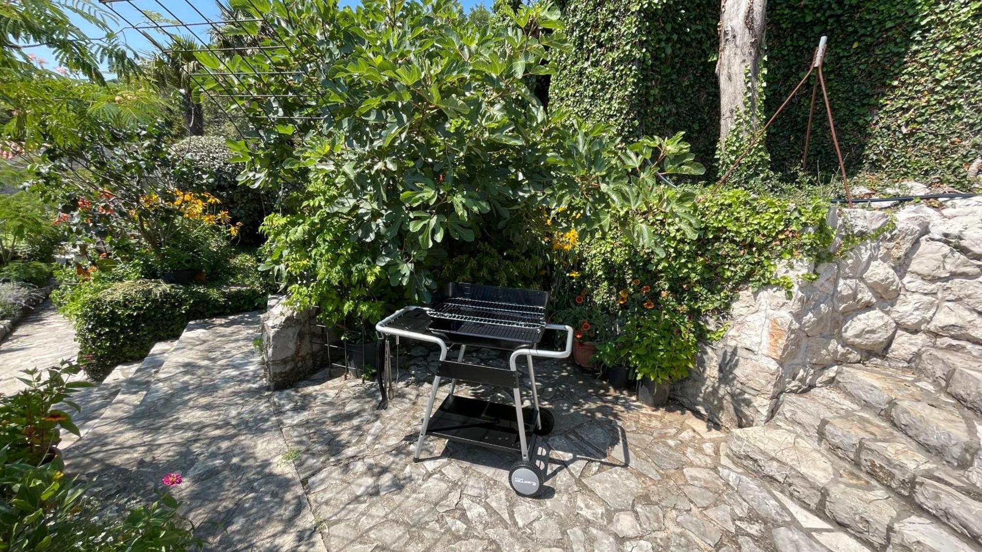 Mountains Villa Near Budva Exterior foto